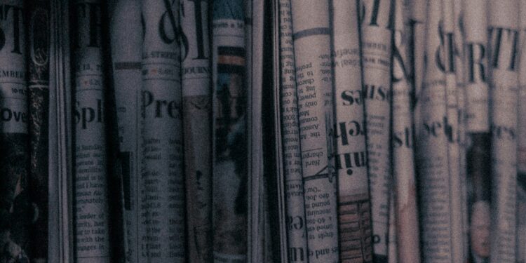 Une diplomatie en une : décryptage des biais récurrents dans les titres sur l’Algérie